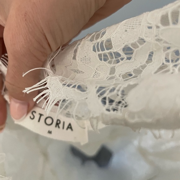 Storia white lace dress size medium - Picture 3 of 4